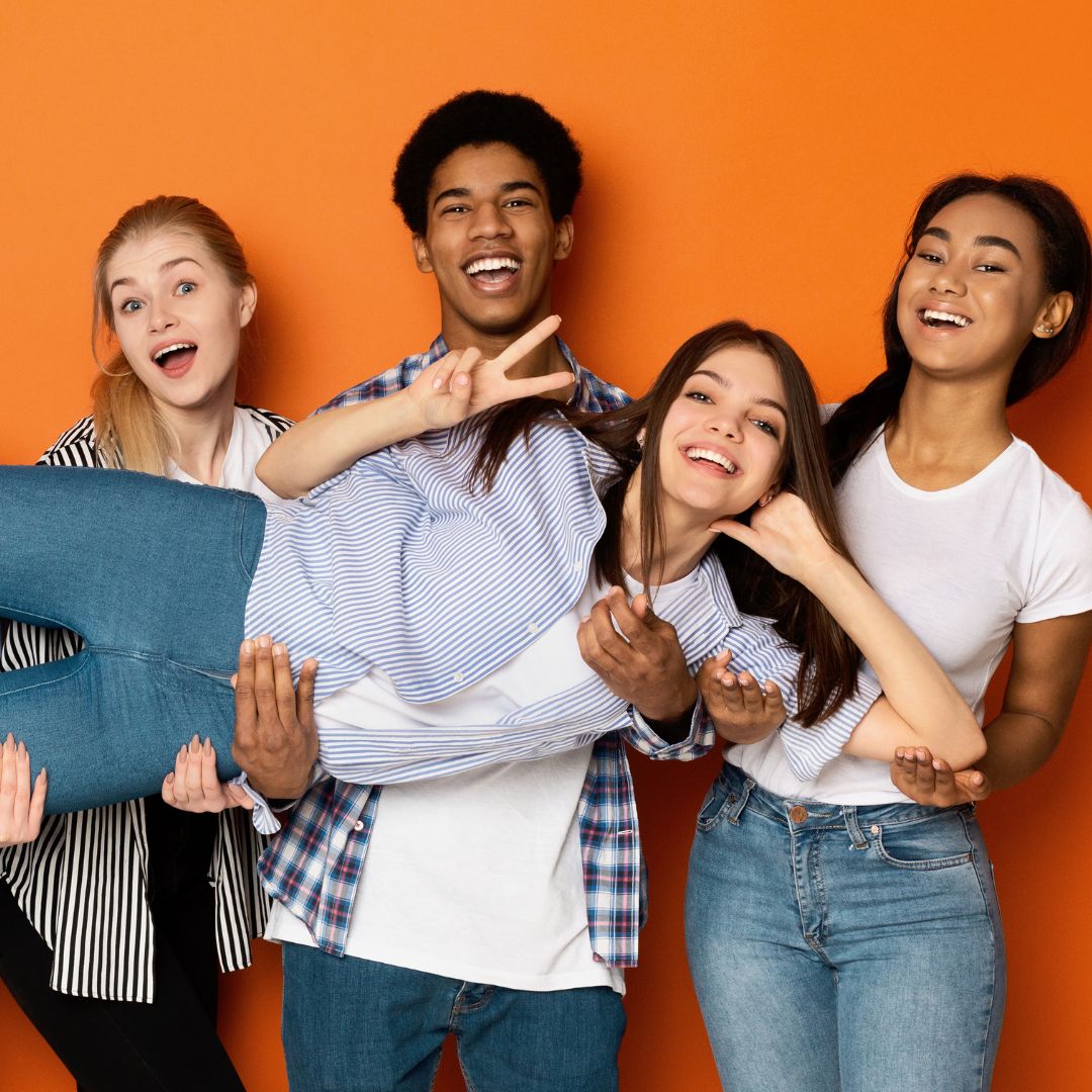 LPKJ_Teenager unterschiedlicher Herkunft